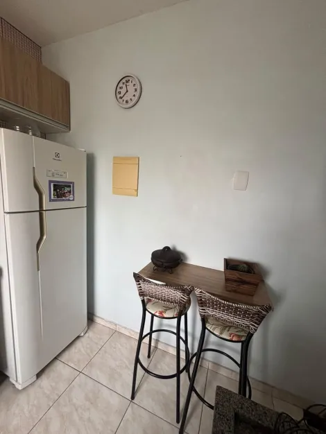 Comprar Apartamentos / Padr&atilde;o em Suzano R$ 220.000,00 - Foto 7