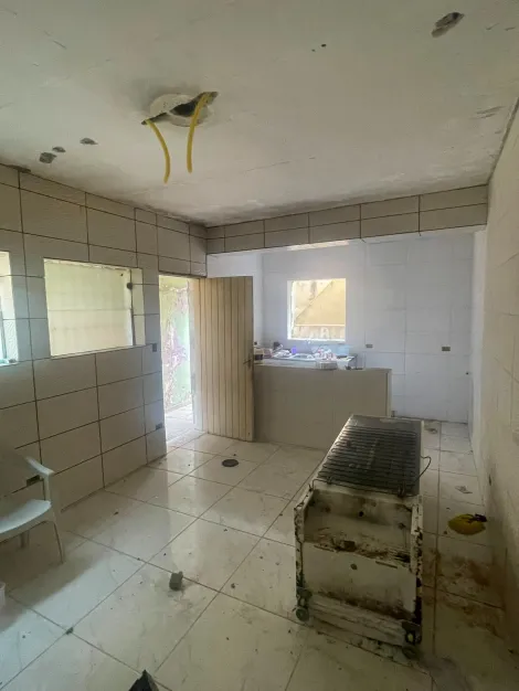Comprar Casas / Sobrado em Suzano R$ 400.000,00 - Foto 3