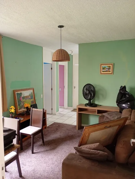Alugar Apartamentos / Padr&atilde;o em Mogi das Cruzes. apenas R$ 200.000,00
