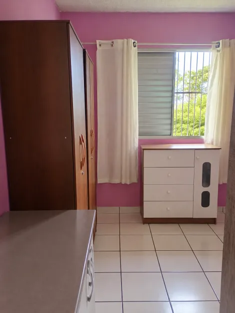 Comprar Apartamentos / Padr&atilde;o em Mogi das Cruzes R$ 200.000,00 - Foto 14