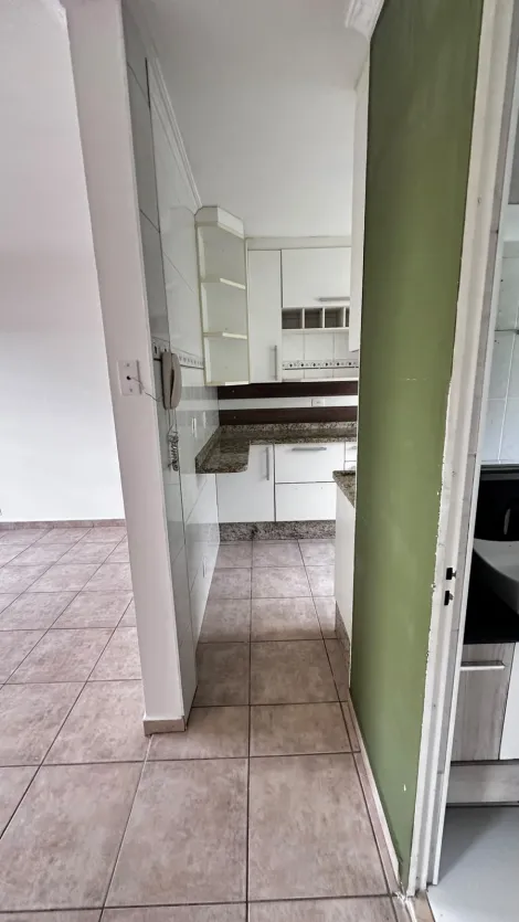 Alugar Apartamentos / Padr&atilde;o em Suzano R$ 1.860,00 - Foto 7