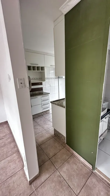 Alugar Apartamentos / Padr&atilde;o em Suzano R$ 1.860,00 - Foto 6