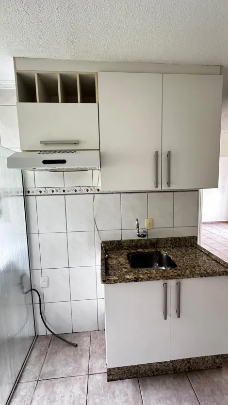 Alugar Apartamentos / Padr&atilde;o em Suzano R$ 1.860,00 - Foto 4