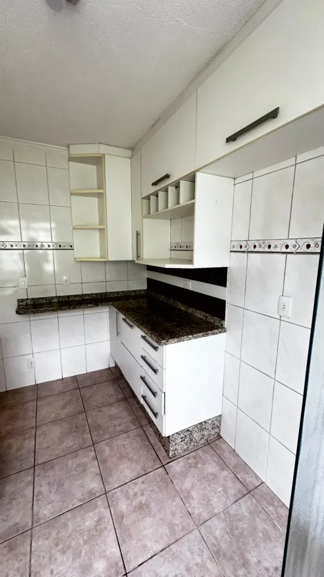 Alugar Apartamentos / Padr&atilde;o em Suzano R$ 1.860,00 - Foto 3