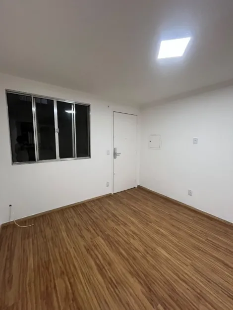 Alugar Apartamentos / Padr&atilde;o em Mogi das Cruzes R$ 1.500,00 - Foto 8