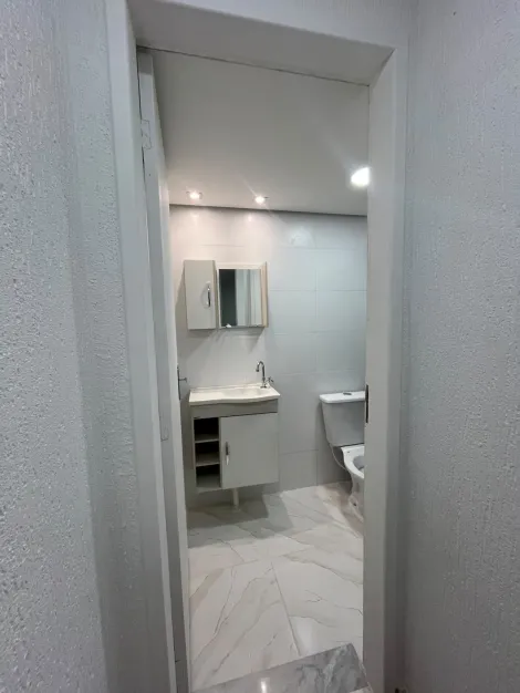 Alugar Apartamentos / Padr&atilde;o em Mogi das Cruzes R$ 1.500,00 - Foto 30