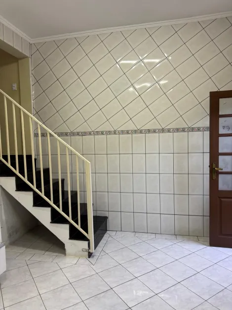 Alugar Casas / Sobrado em Suzano R$ 4.100,00 - Foto 5