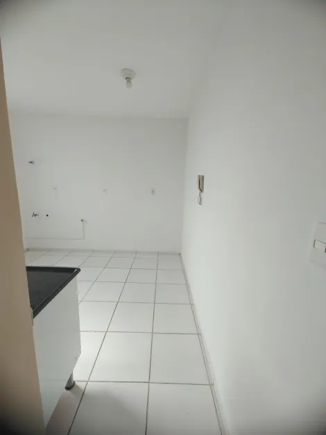 Comprar Apartamentos / Padr&atilde;o em Suzano R$ 230.000,00 - Foto 4