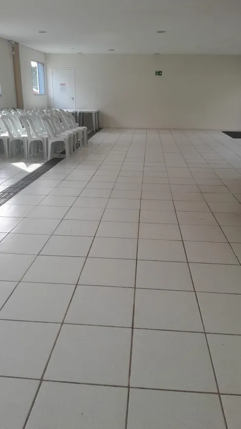 Alugar Apartamentos / Padr&atilde;o em Suzano. apenas R$ 270.000,00