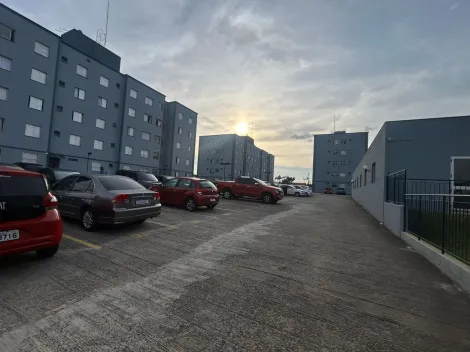 Comprar Apartamentos / Padr&atilde;o em Suzano R$ 270.000,00 - Foto 4
