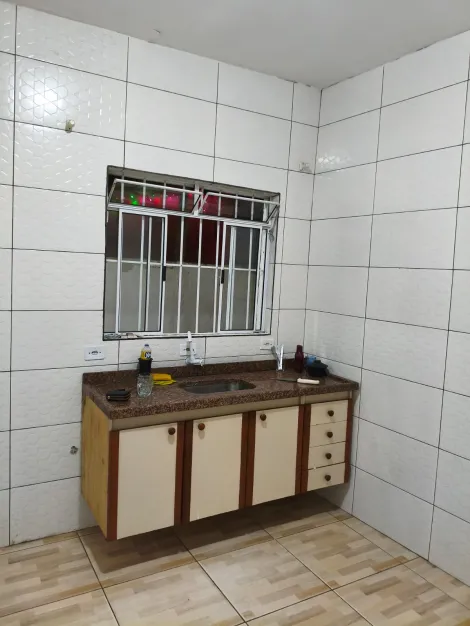 Comprar Casas / Sobrado em Suzano R$ 300.000,00 - Foto 9