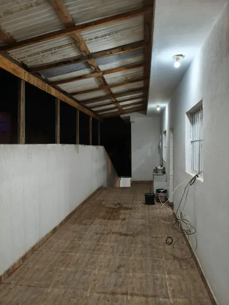 Comprar Casas / Sobrado em Suzano R$ 300.000,00 - Foto 5