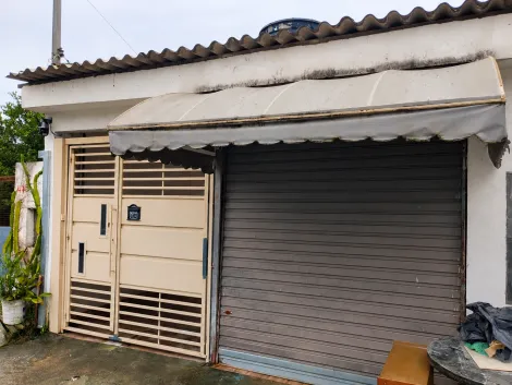 Comprar Casas / Sobrado em Suzano R$ 300.000,00 - Foto 2