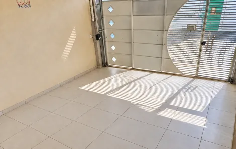 Alugar Casas / Sobrado em Suzano R$ 3.800,00 - Foto 4