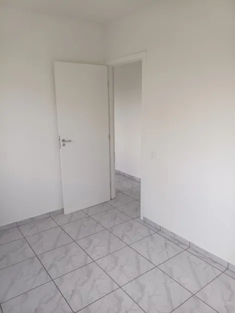 Alugar Apartamentos / Padr&atilde;o em Suzano R$ 1.390,00 - Foto 6