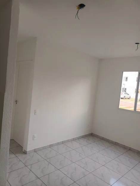 Alugar Apartamentos / Padr&atilde;o em Suzano R$ 1.390,00 - Foto 10