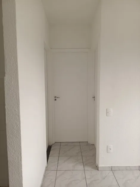 Alugar Apartamentos / Padr&atilde;o em Suzano R$ 1.390,00 - Foto 18