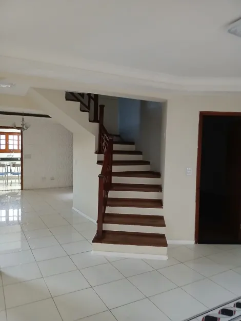 Alugar Casas / Sobrado em Suzano R$ 8.000,00 - Foto 2