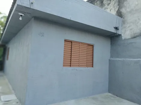 Alugar Casas / T&eacute;rrea em Suzano. apenas R$ 1.000,00