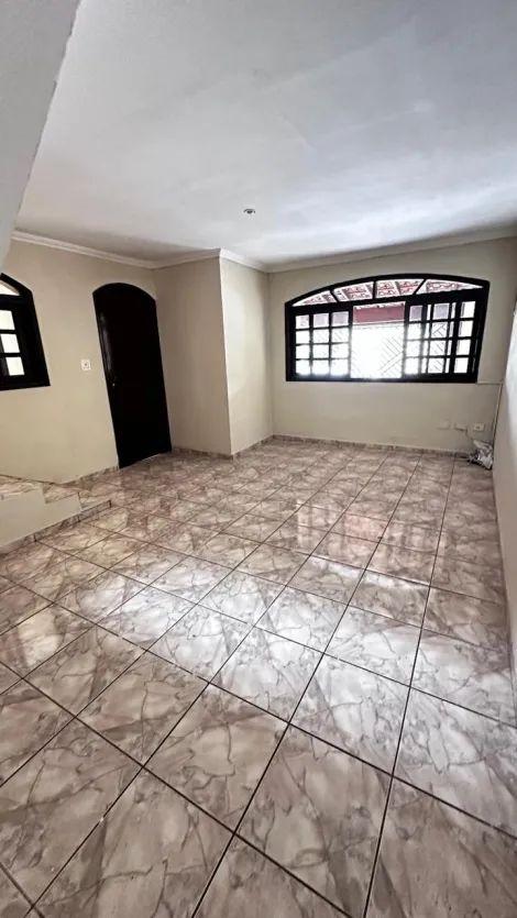 Alugar Casas / Sobrado em Suzano R$ 2.600,00 - Foto 2