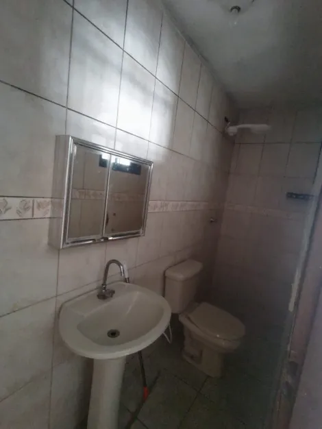 Alugar Casas / Assobradada em Suzano R$ 1.462,55 - Foto 12