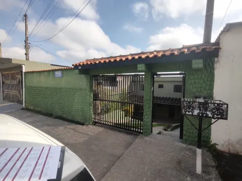 Alugar Casas / Sobrado em Suzano. apenas R$ 1.800,00