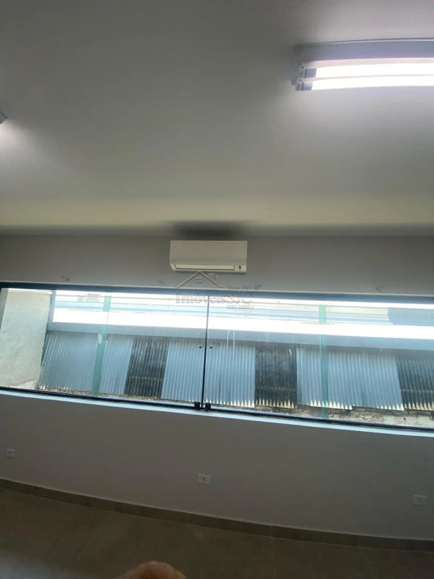 Alugar Comerciais / LojaSal&atilde;o em S&atilde;o Jos&eacute; dos Campos R$ 2.500,00 - Foto 3