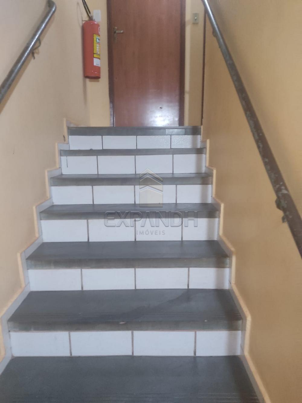 Comprar Apartamentos / Padr&atilde;o em Ribeir&atilde;o Preto R$ 145.000,00 - Foto 4