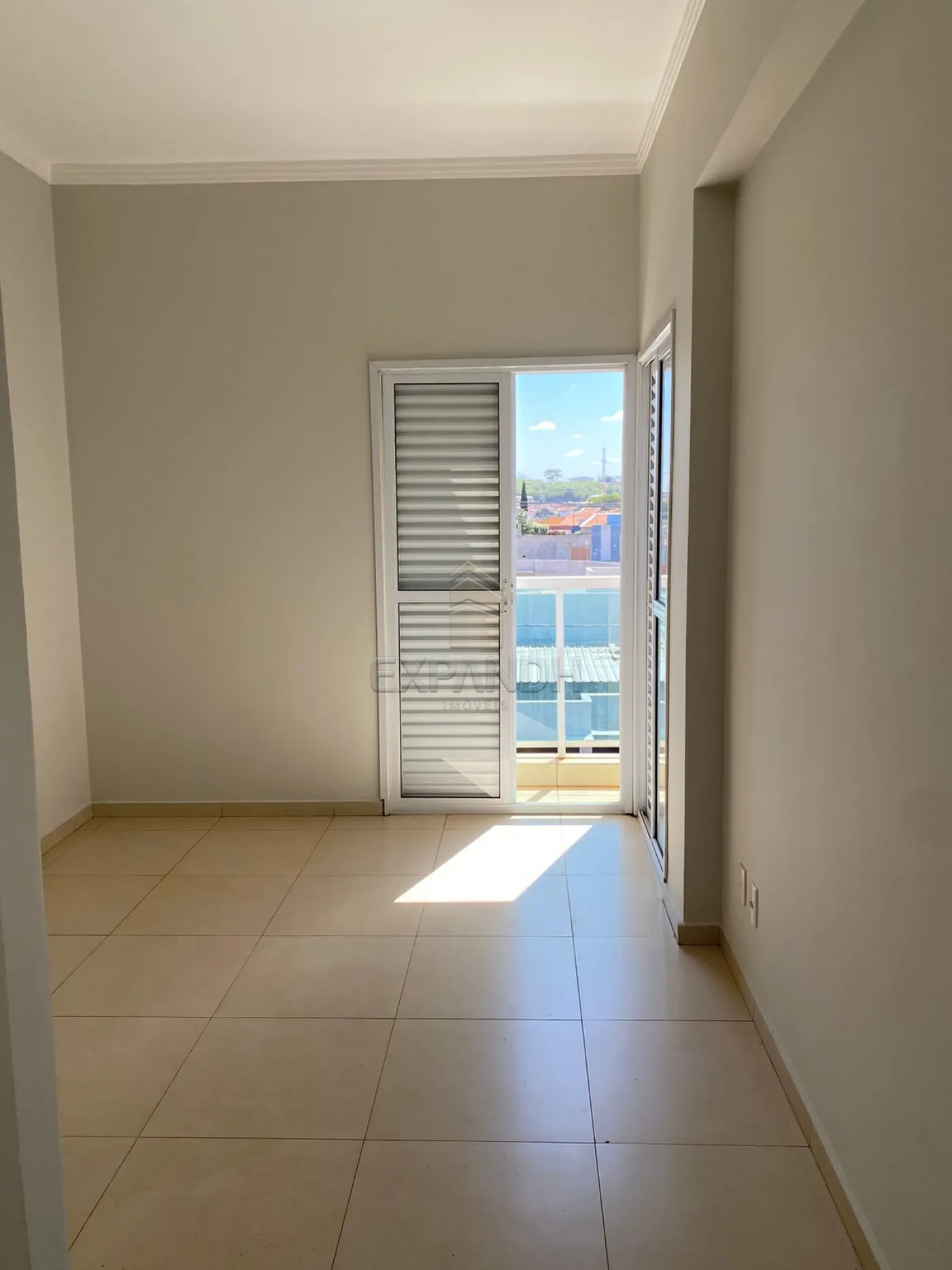 Alugar Apartamentos / Padr&atilde;o em Sert&atilde;ozinho R$ 1.300,00 - Foto 15