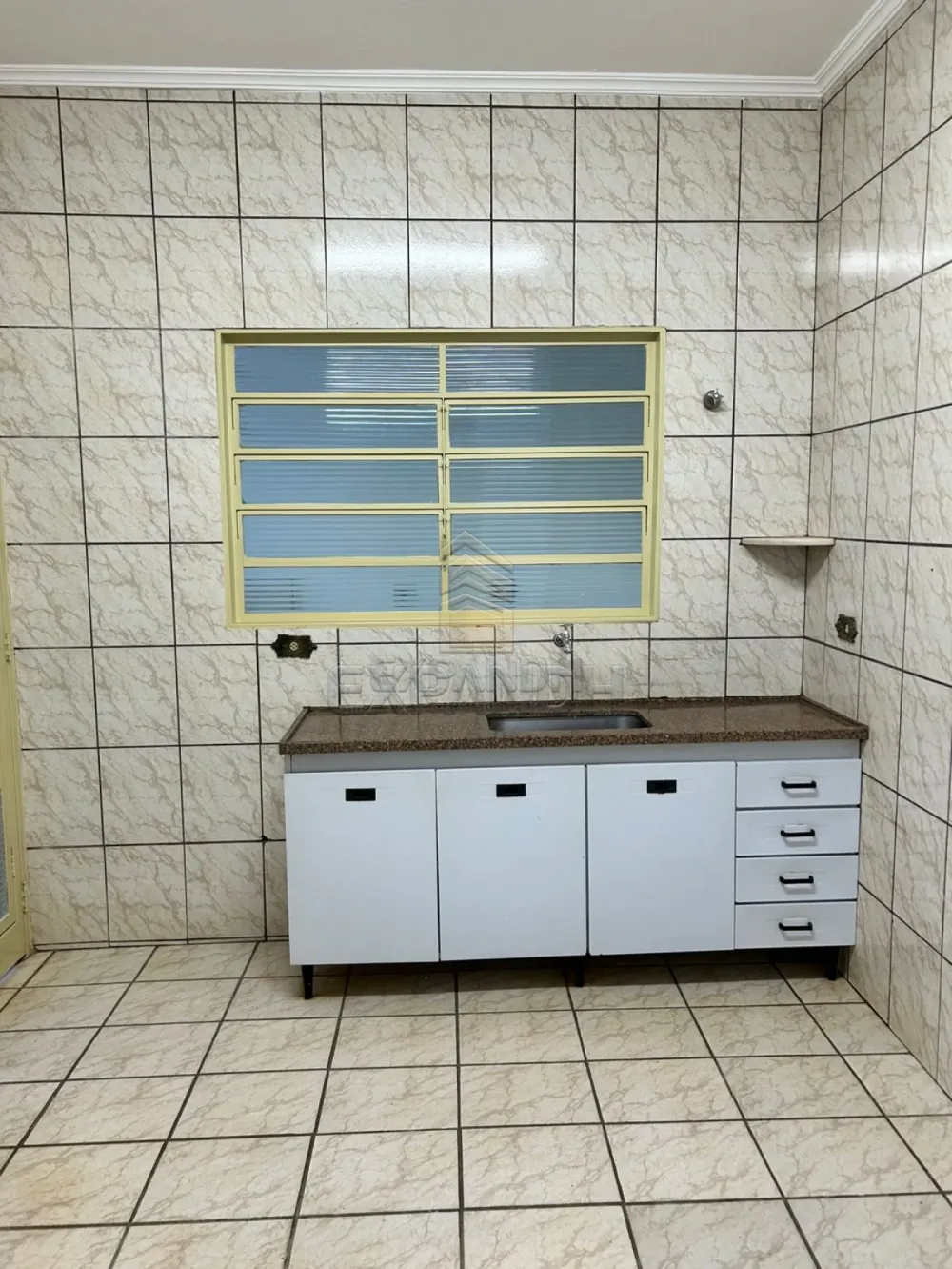 Alugar Casas / Padr&atilde;o em Sert&atilde;ozinho R$ 1.900,00 - Foto 5