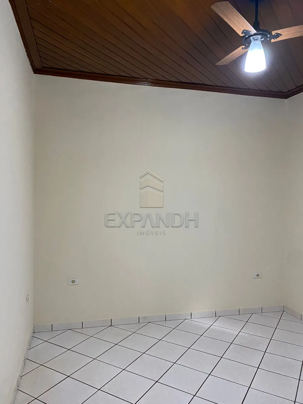 Alugar Casas / Padr&atilde;o em Sert&atilde;ozinho R$ 1.400,00 - Foto 9