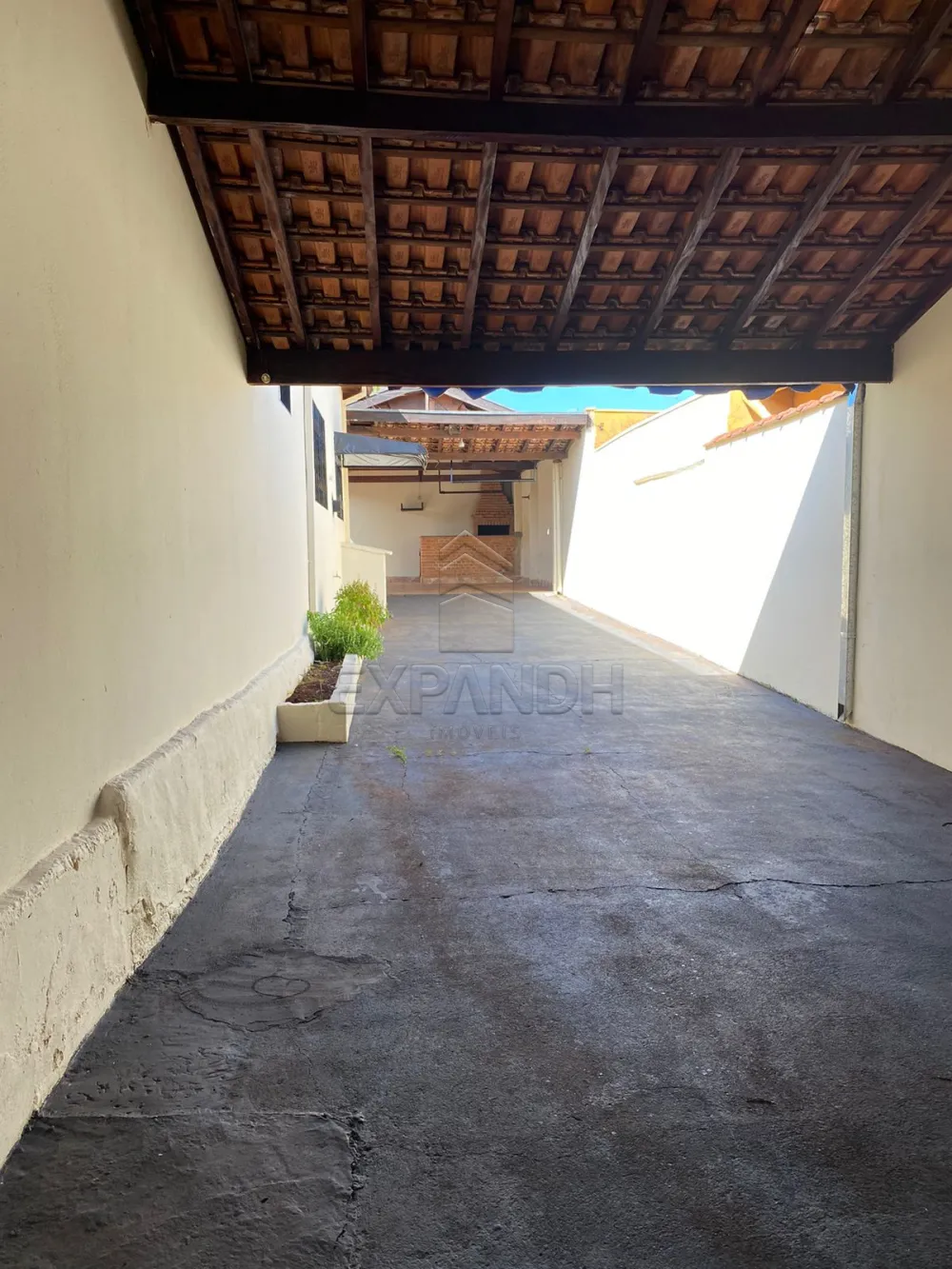 Alugar Casas / Padr&atilde;o em Sert&atilde;ozinho R$ 1.400,00 - Foto 6