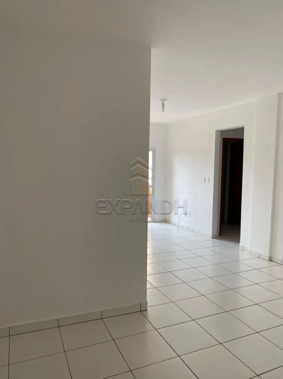 Alugar Apartamentos / Padr&atilde;o em Sert&atilde;ozinho R$ 1.100,00 - Foto 3