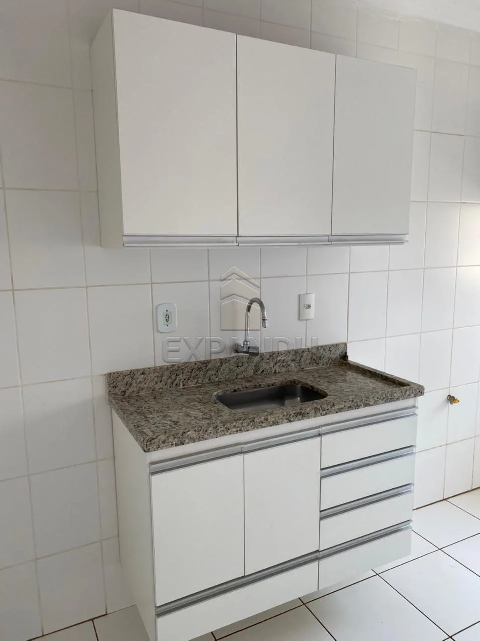 Alugar Apartamentos / Padr&atilde;o em Sert&atilde;ozinho R$ 1.100,00 - Foto 5