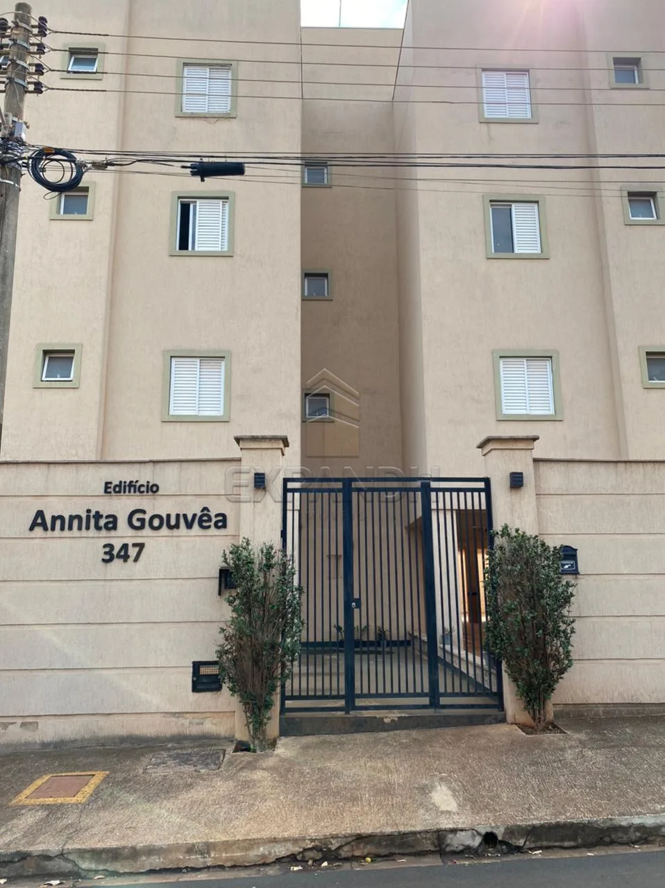 Alugar Apartamentos / Padr&atilde;o em Sert&atilde;ozinho R$ 1.100,00 - Foto 1