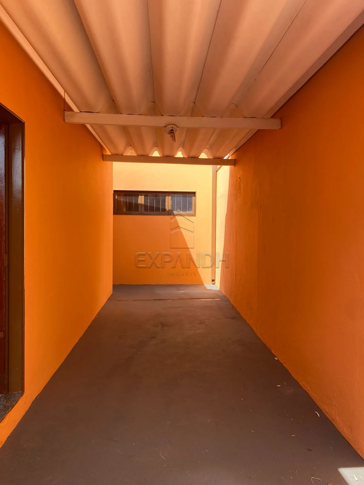 Alugar Casas / Padr&atilde;o em Sert&atilde;ozinho R$ 2.000,00 - Foto 3
