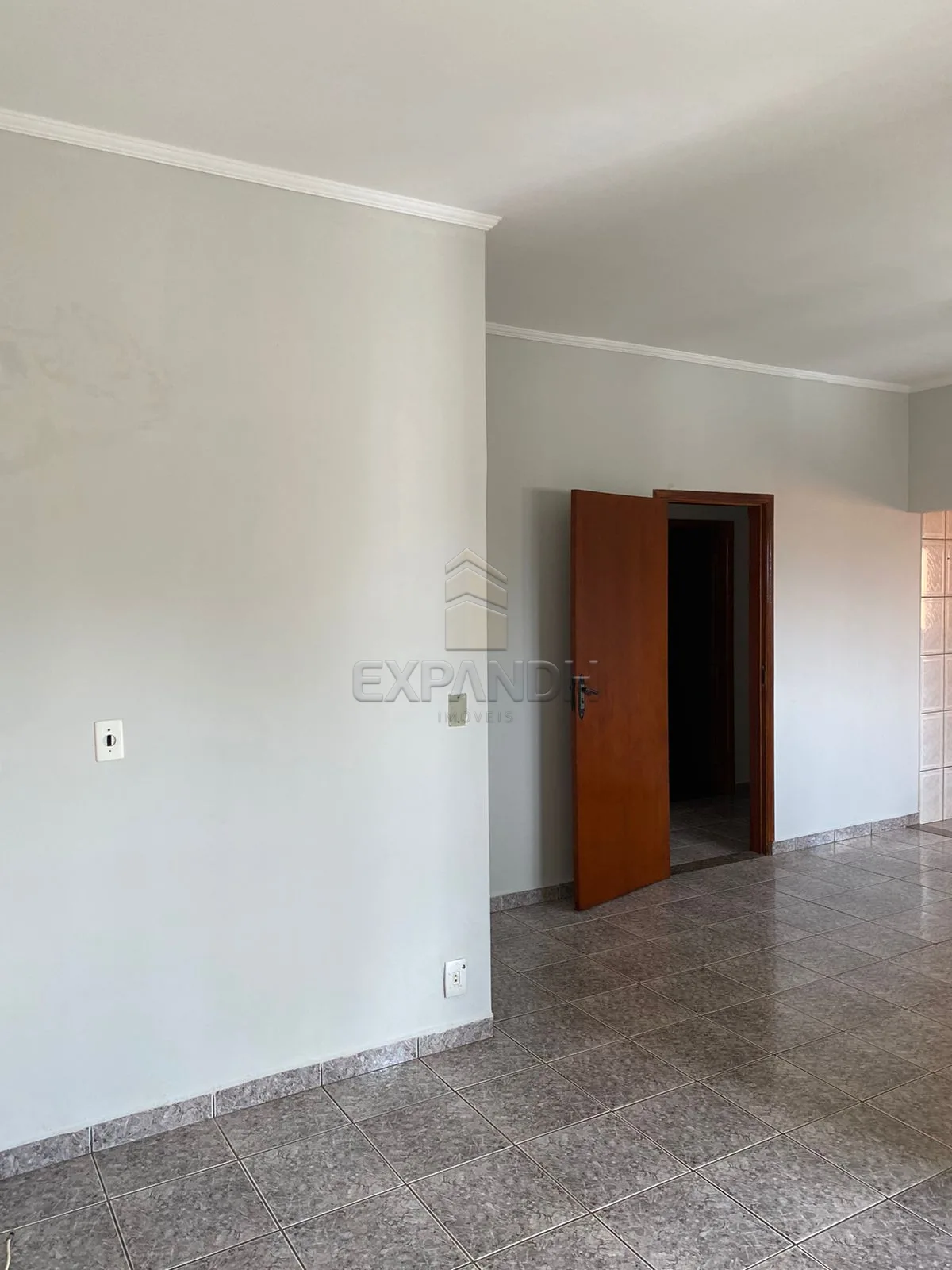 Alugar Casas / Padr&atilde;o em Sert&atilde;ozinho R$ 2.000,00 - Foto 10