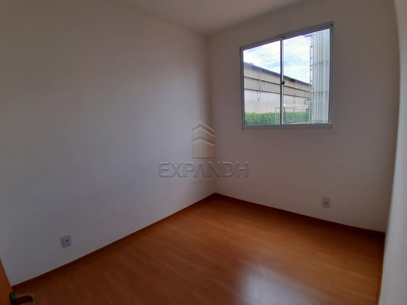 Alugar Apartamentos / Padr&atilde;o em Sert&atilde;ozinho R$ 750,00 - Foto 9