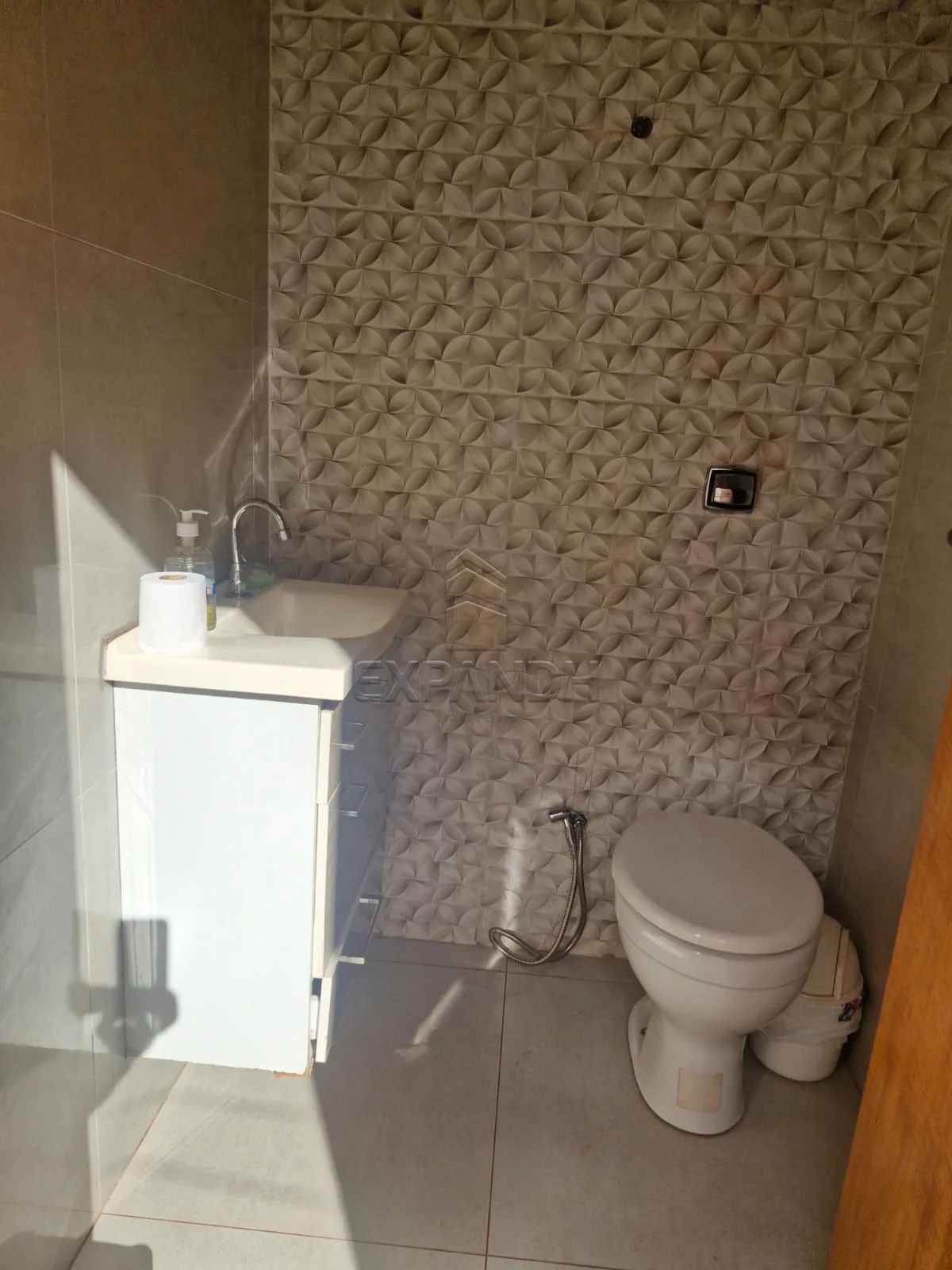 Comprar Casas / Padr&atilde;o em Sert&atilde;ozinho R$ 475.000,00 - Foto 16
