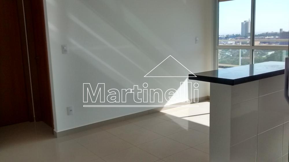Alugar Apartamento / Padr&atilde;o em Ribeir&atilde;o Preto R$ 1.900,00 - Foto 1