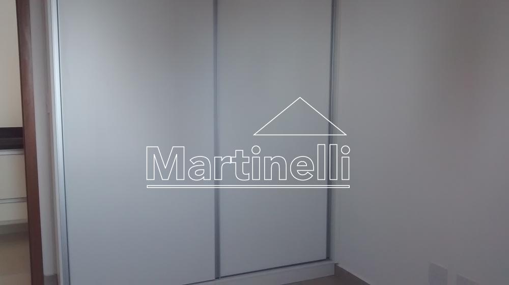 Alugar Apartamento / Padr&atilde;o em Ribeir&atilde;o Preto R$ 1.900,00 - Foto 4