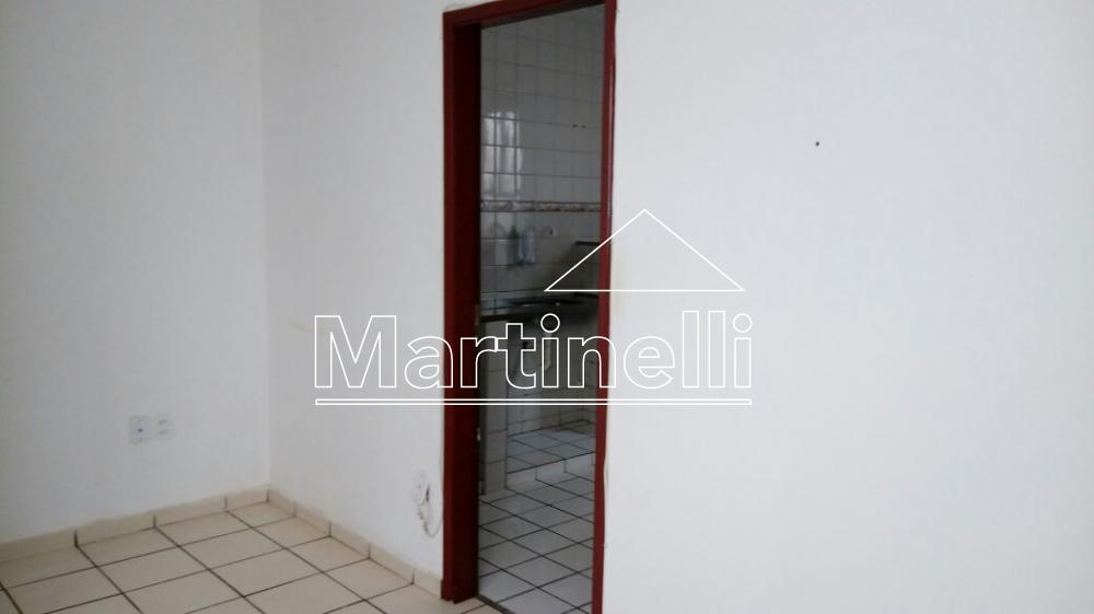 Alugar Apartamento / Padr&atilde;o em Ribeir&atilde;o Preto R$ 600,00 - Foto 2