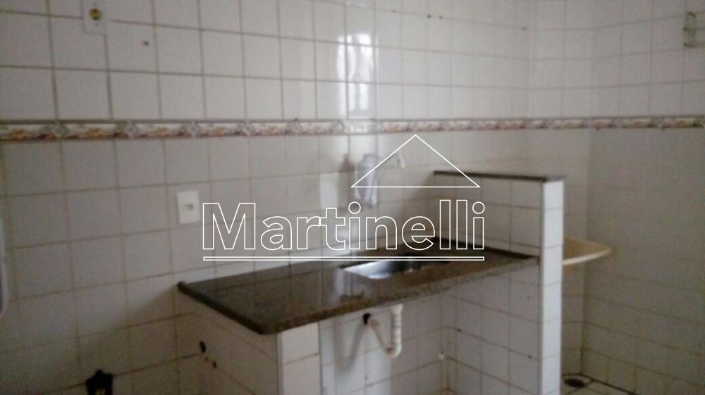 Alugar Apartamento / Padr&atilde;o em Ribeir&atilde;o Preto R$ 600,00 - Foto 3
