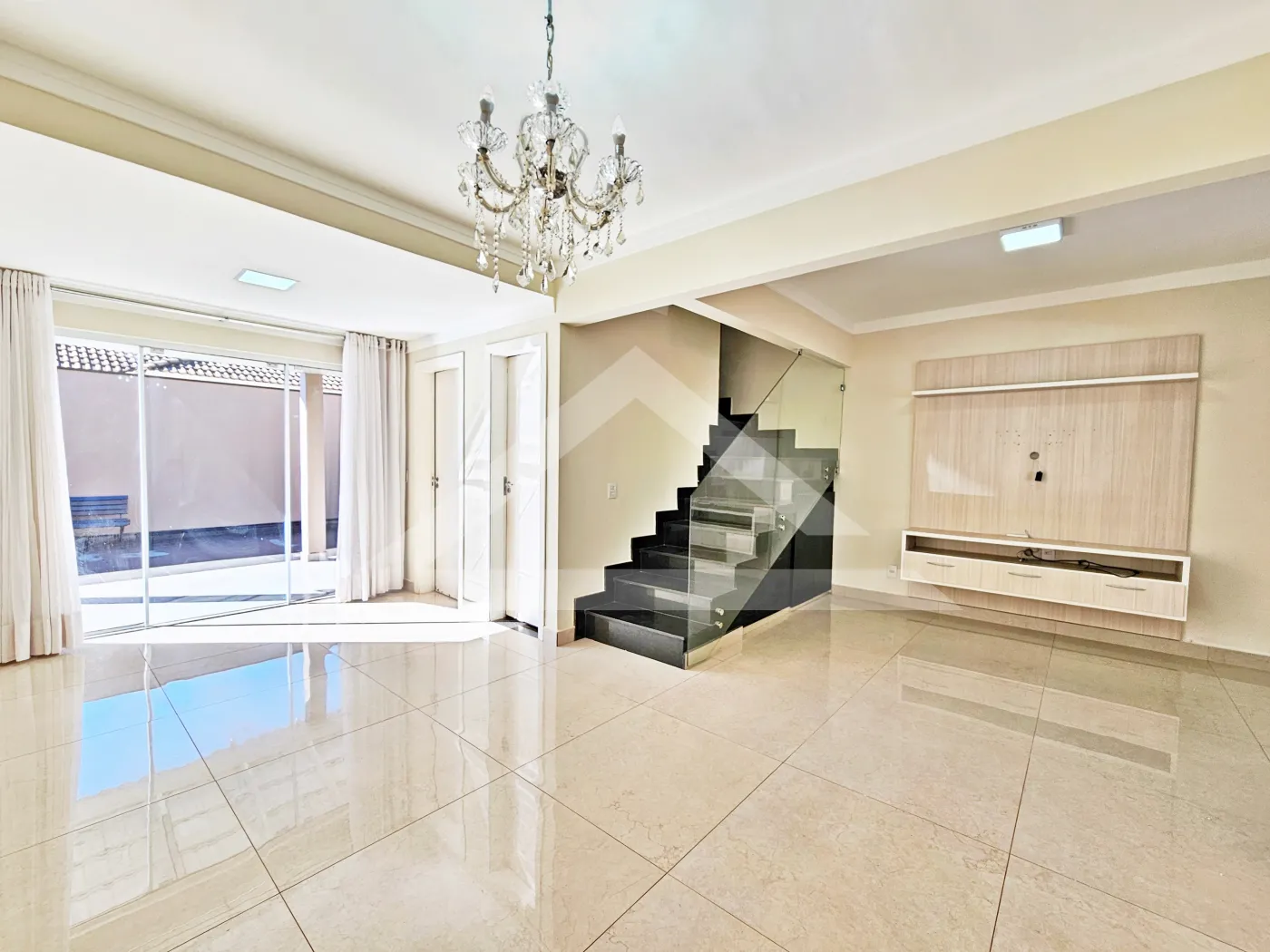 Alugar Casa / T&eacute;rrea Condom&iacute;nio em Ribeir&atilde;o Preto R$ 4.500,00 - Foto 1