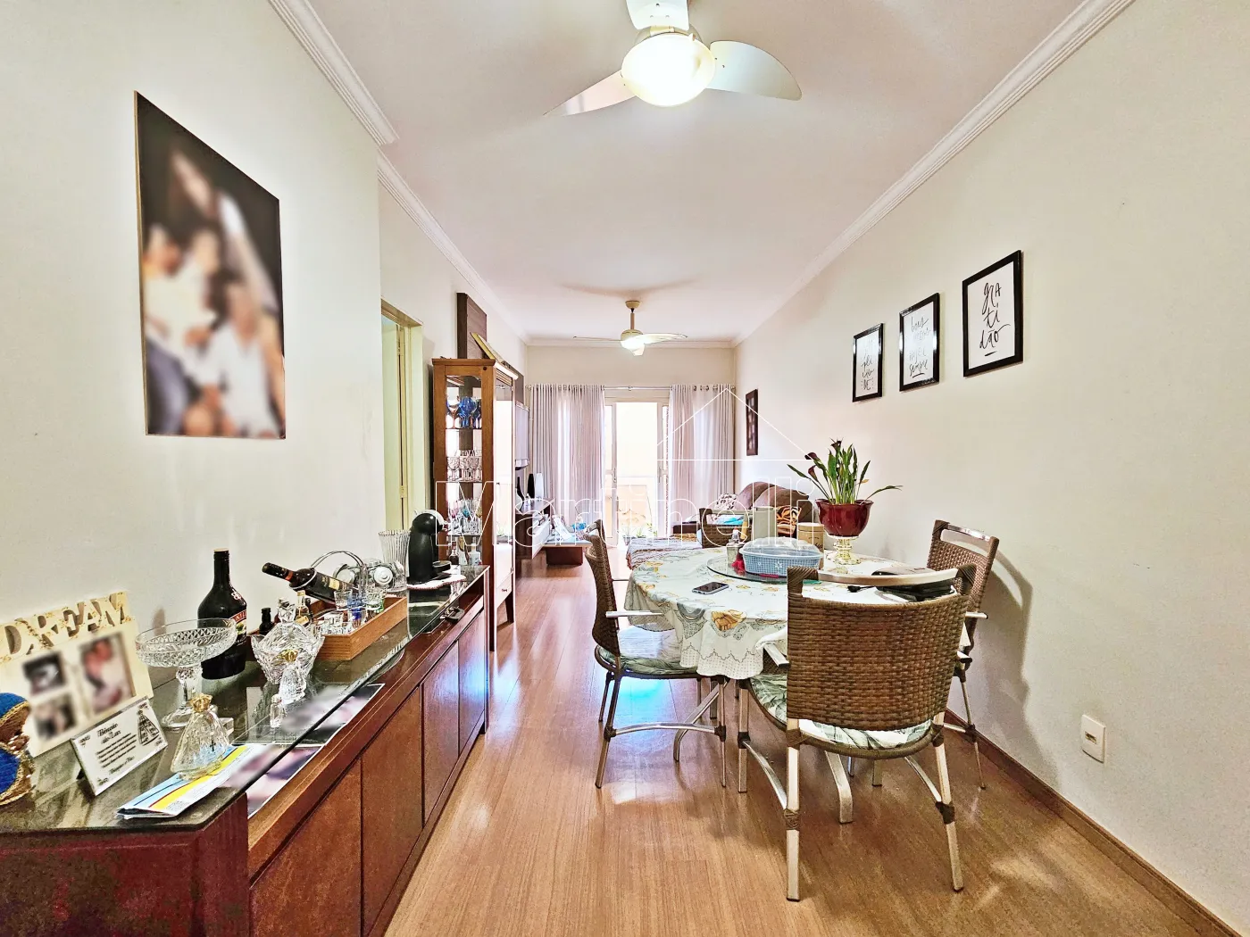 Comprar Apartamento / Padr&atilde;o em Ribeir&atilde;o Preto R$ 375.000,00 - Foto 1