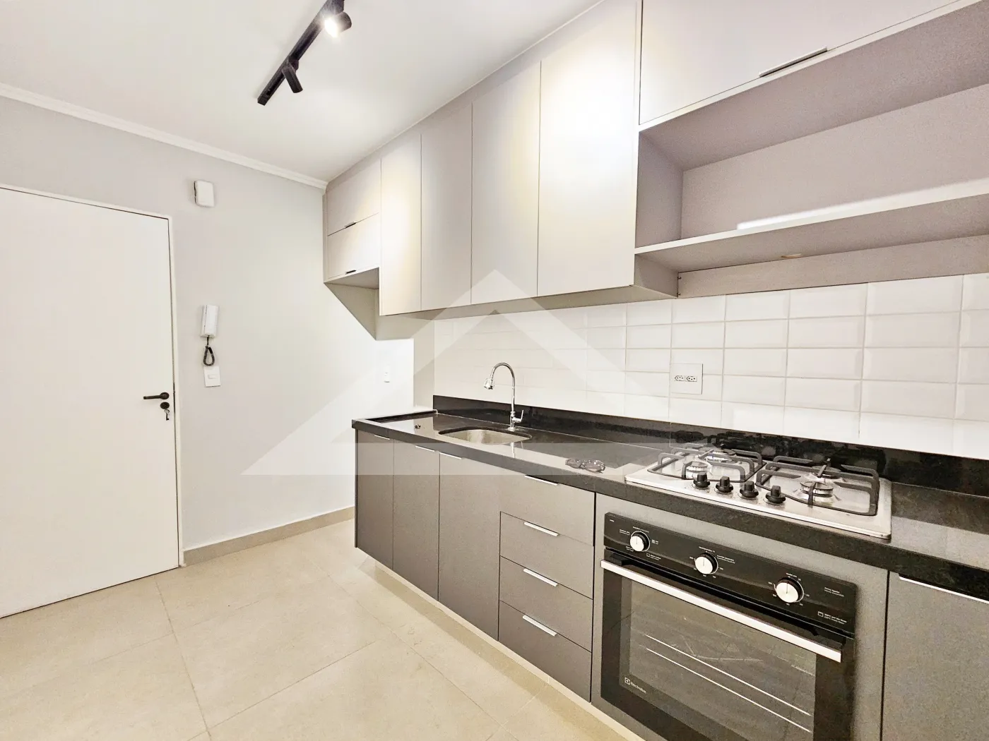 Alugar Apartamento / Padr&atilde;o em Ribeir&atilde;o Preto R$ 890,00 - Foto 5