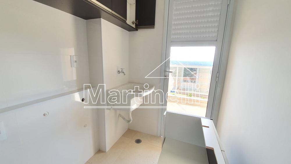 Alugar Apartamento / Padr&atilde;o em Ribeir&atilde;o Preto R$ 1.700,00 - Foto 3