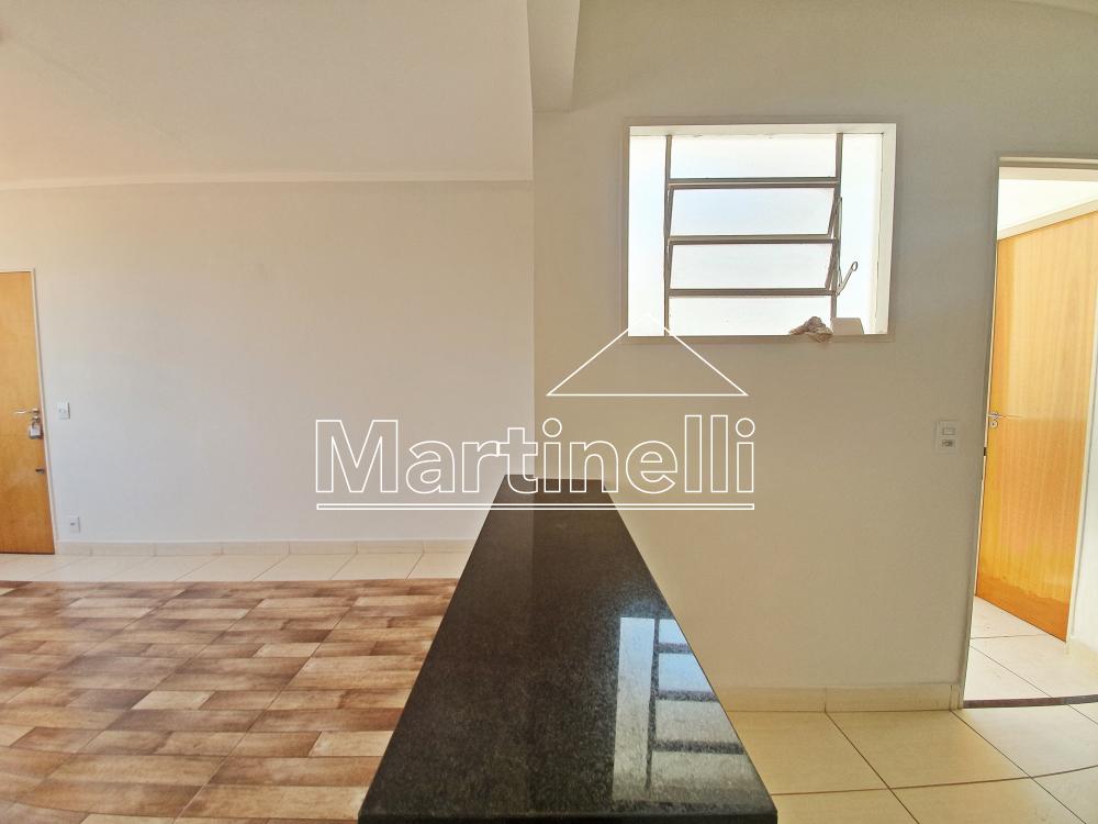 Alugar Apartamento / Padr&atilde;o em Ribeir&atilde;o Preto R$ 950,00 - Foto 4