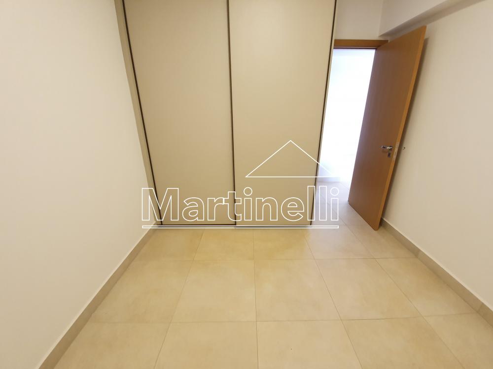 Alugar Apartamento / Padr&atilde;o em Ribeir&atilde;o Preto R$ 1.700,00 - Foto 5