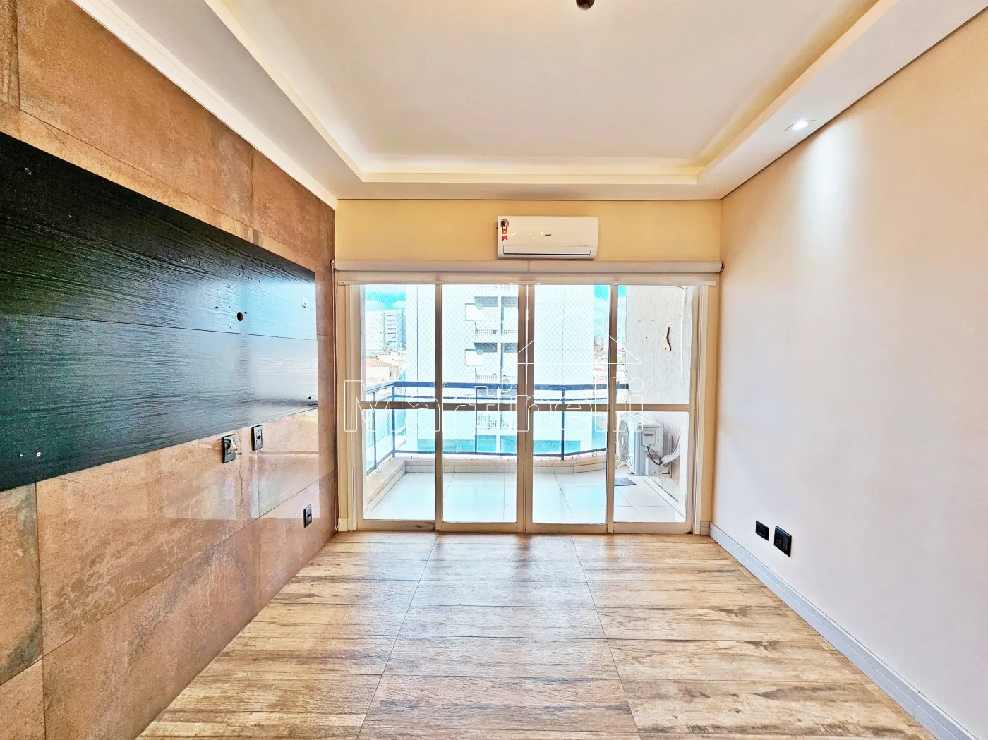 Alugar Apartamento / Padr&atilde;o em Ribeir&atilde;o Preto R$ 1.750,00 - Foto 2